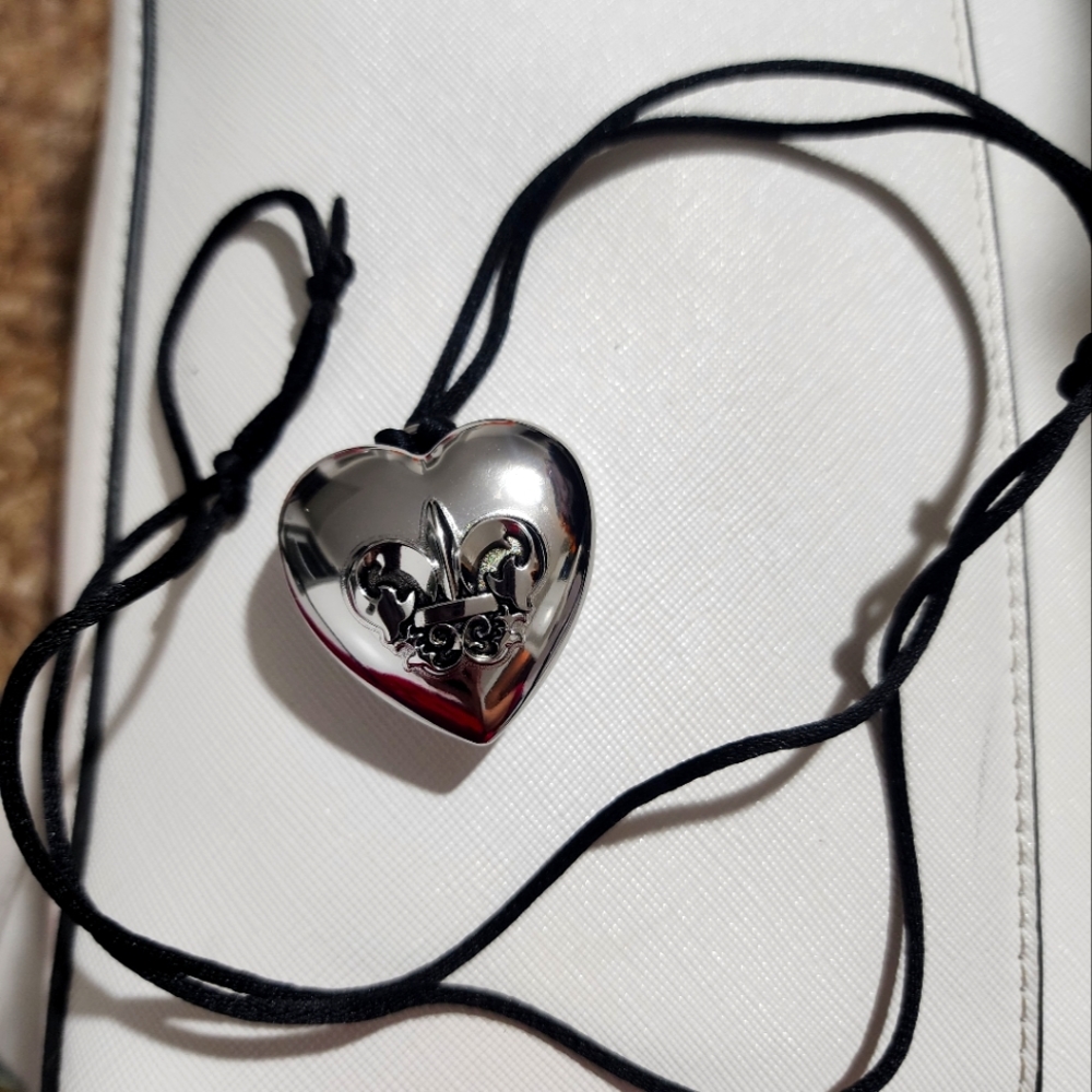Avon Outspoken by Fergie Solid Perfume in Locket